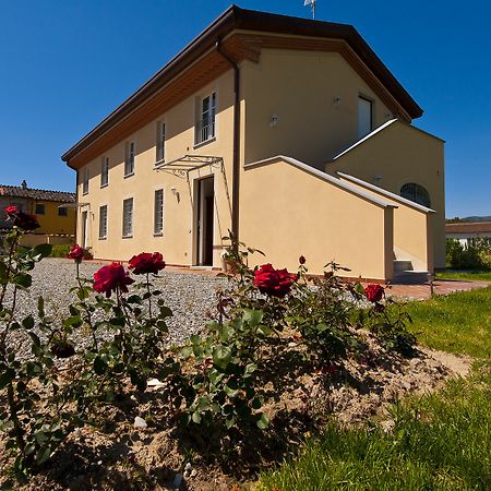 Appartamenti Vacanze Il Nottolini Капанари Екстериор снимка