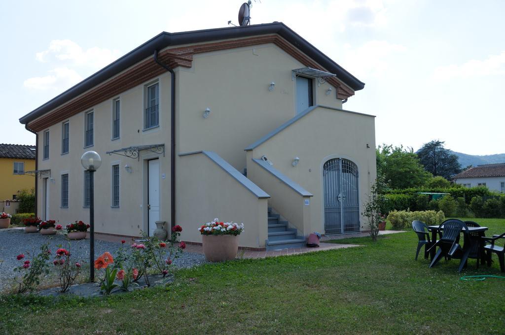 Appartamenti Vacanze Il Nottolini Капанари Екстериор снимка