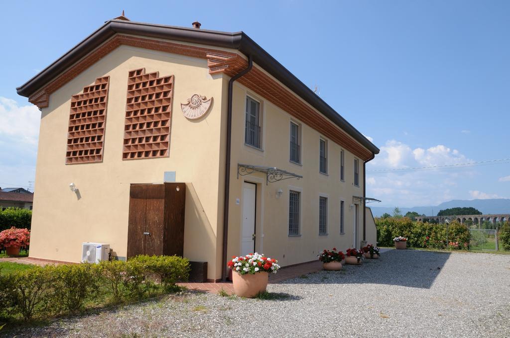 Appartamenti Vacanze Il Nottolini Капанари Екстериор снимка